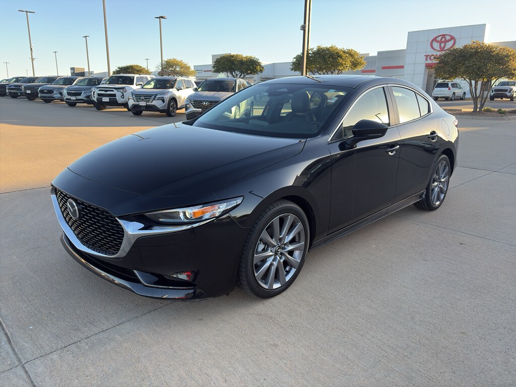 2025 Mazda Mazda3 2.5 s Preferred photo 2