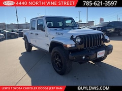 2022 Jeep Gladiator Willys Truck Crew Cab