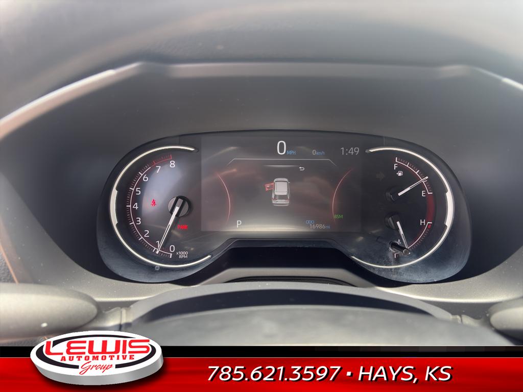 2024 Toyota RAV4 XLE photo 3