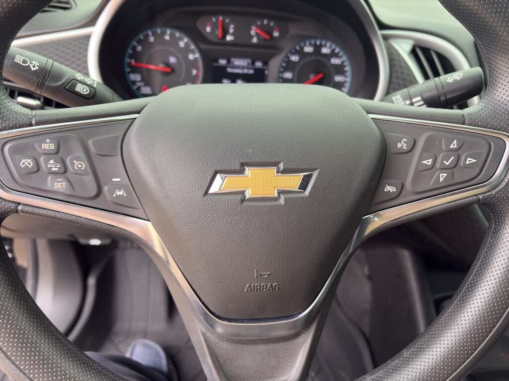 2024 Chevrolet Malibu LS photo 3