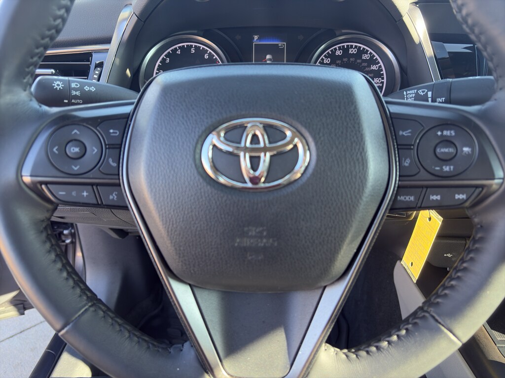 2022 Toyota Camry SE photo 4