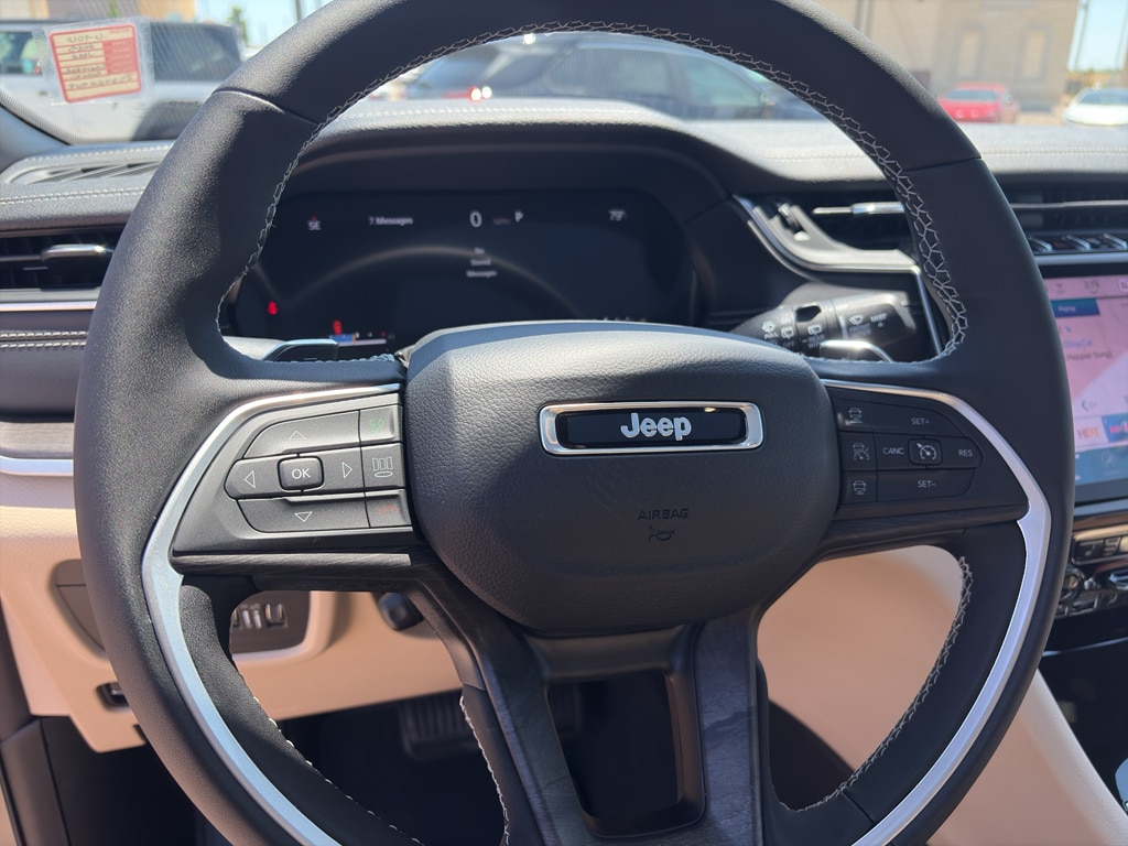 New 2025 Jeep Grand Cherokee L Limited Sport Utility