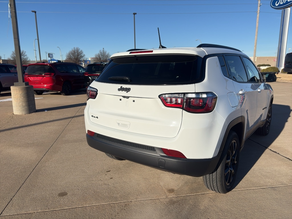 2026 Jeep Compass Latitude Altitude - Photo 3