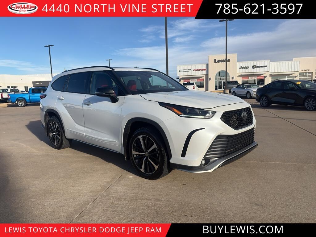Used 2022 Toyota Highlander XSE SUV