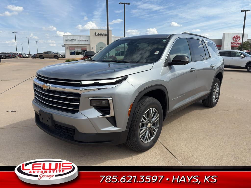 Used 2024 Chevrolet Traverse LT SUV