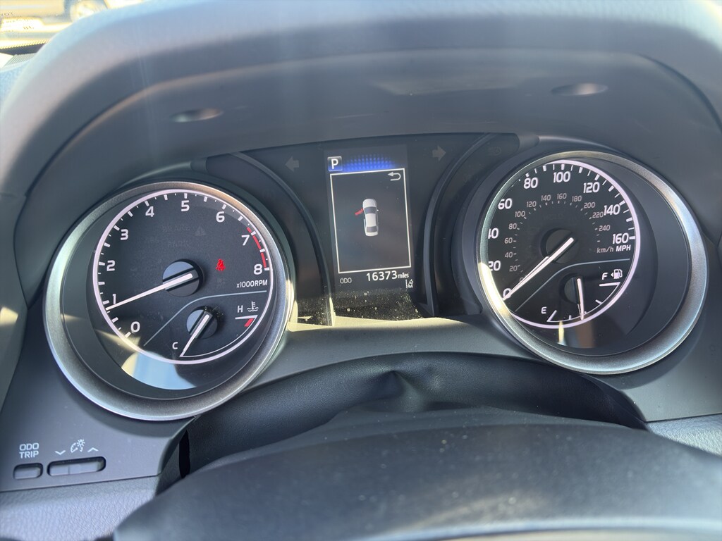 2022 Toyota Camry SE photo 3