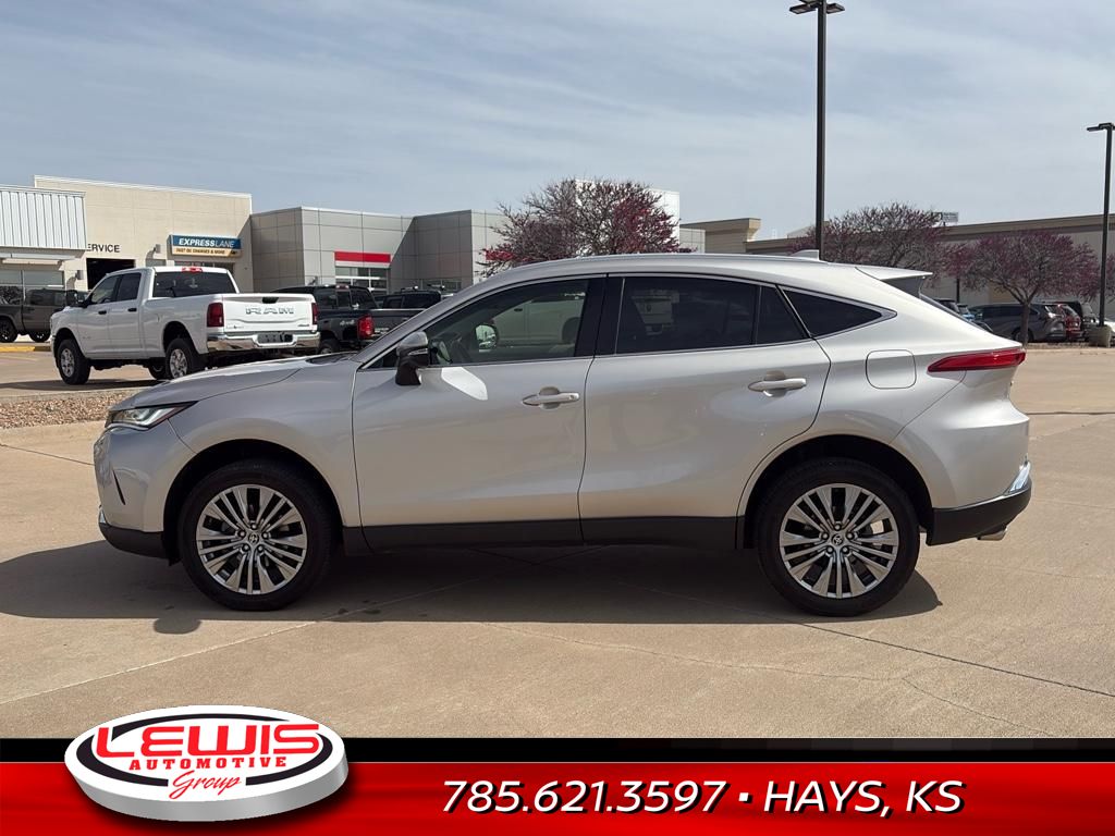 Used 2022 Toyota Venza Limited with VIN JTEAAAAH7NJ088540 for sale in Hays, KS
