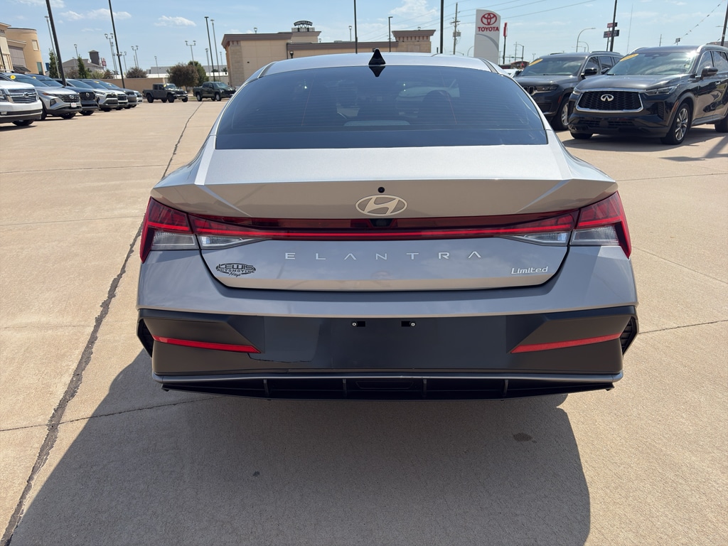 Used 2025 Hyundai Elantra Limited Sedan