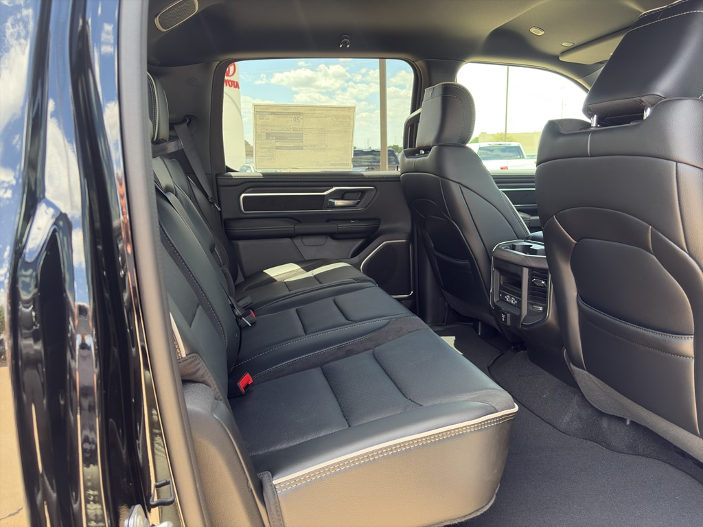 2026 RAM 1500 Laramie - Photo 11