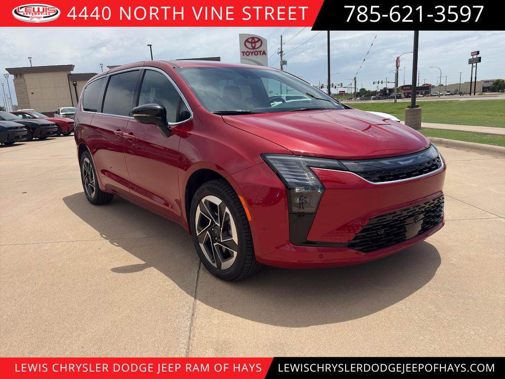 2027 Chrysler Pacifica Limited AWD's photo