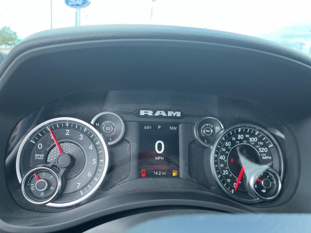 2024 Ram 2500 Tradesman photo 3