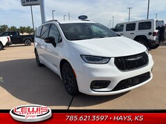 2025 Chrysler Pacifica Select Passenger Van