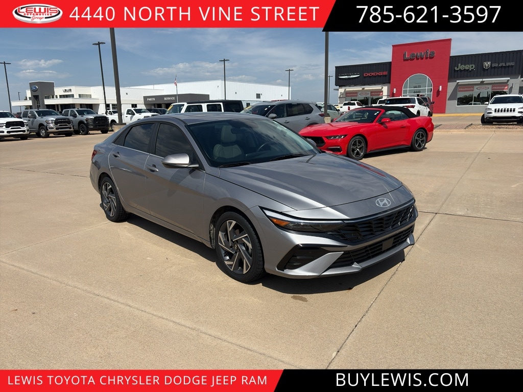 Used 2025 Hyundai Elantra Limited Sedan