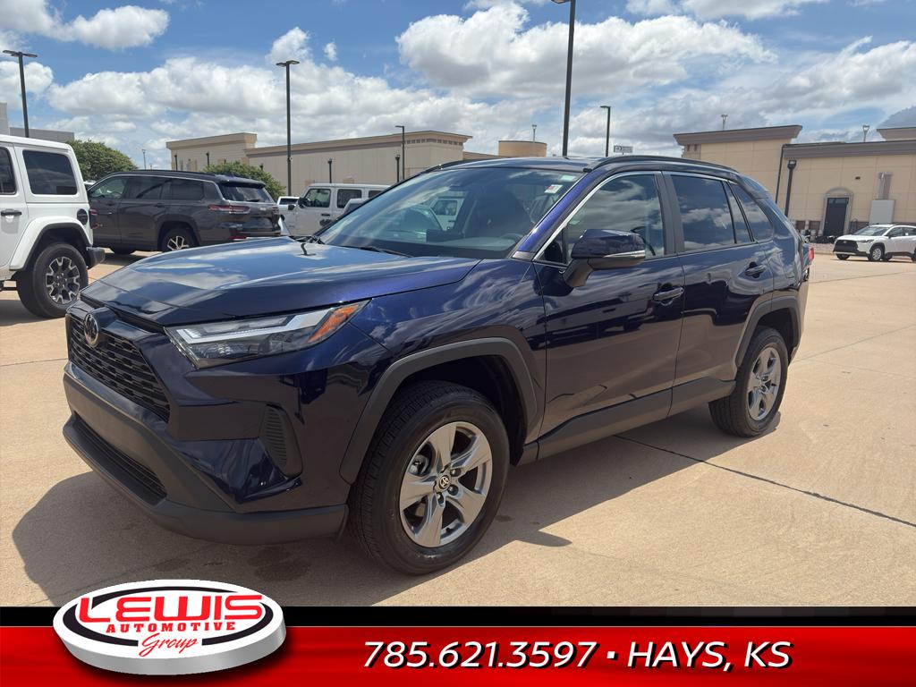 2024 Toyota RAV4 XLE photo 2