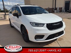 2025 Chrysler Pacifica Select Passenger Van