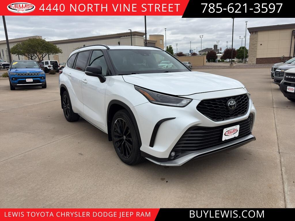 Used 2023 Toyota Highlander XSE SUV