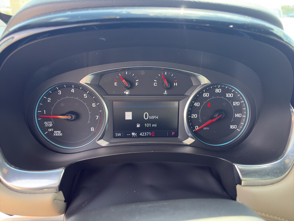 Used 2023 Chevrolet Traverse LT Leather SUV