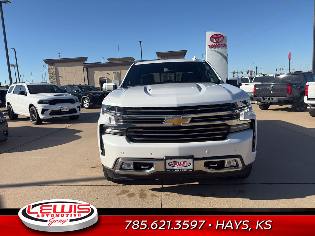 Used 2021 Chevrolet Silverado 1500 High Country with VIN 3GCUYHEL4MG478385 for sale in Hays, KS