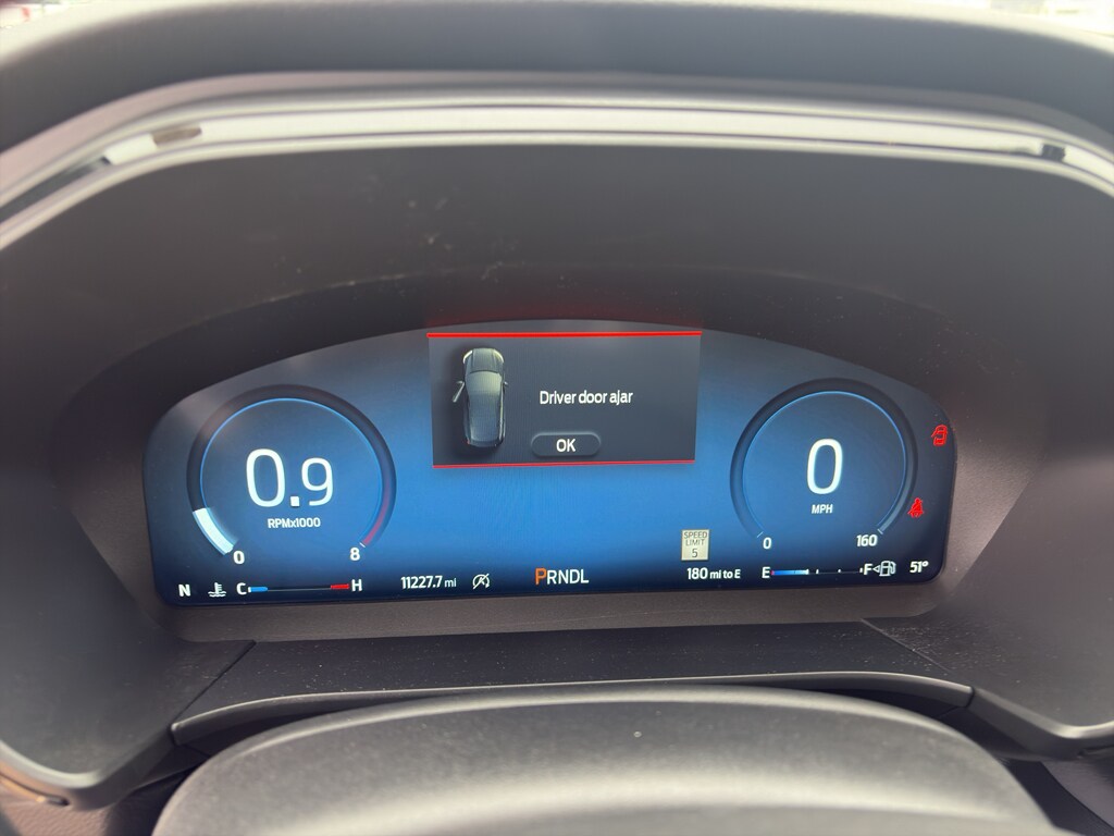 2023 Ford Escape ST-Line Elite photo 3