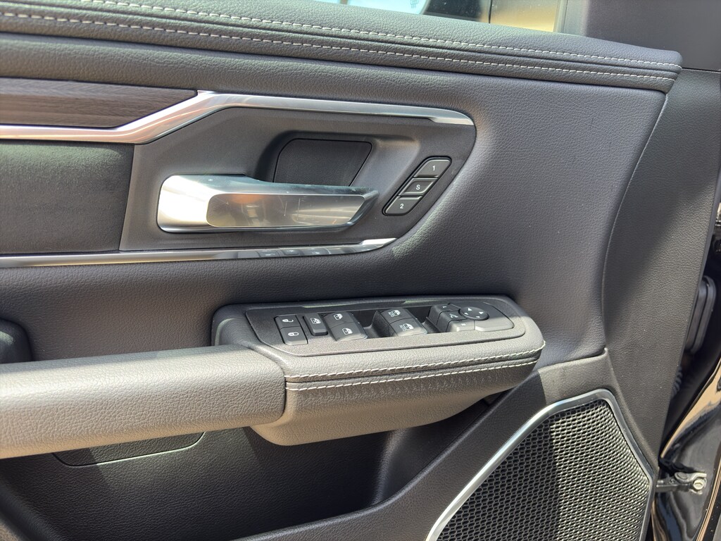2026 RAM 1500 Laramie - Photo 7