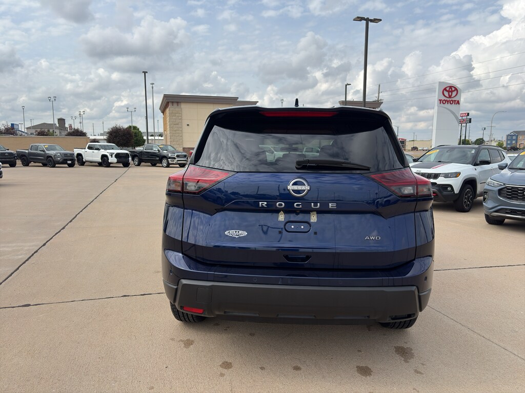 Used 2025 Nissan Rogue SV SUV
