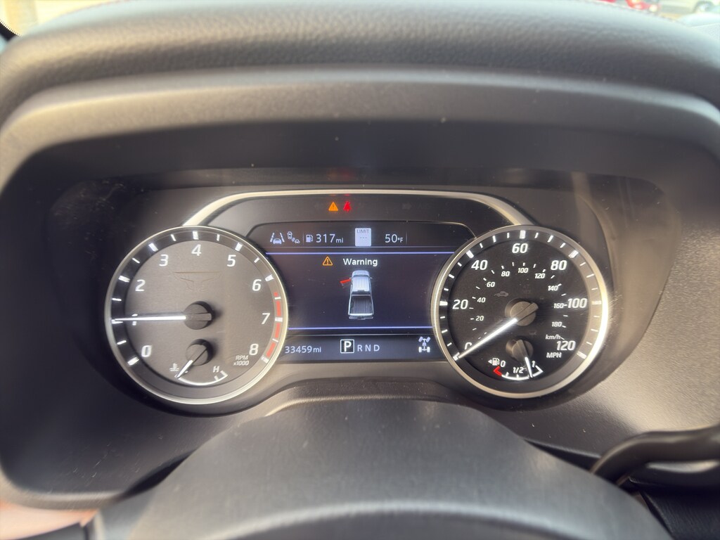 2023 Nissan Titan Platinum Reserve photo 2