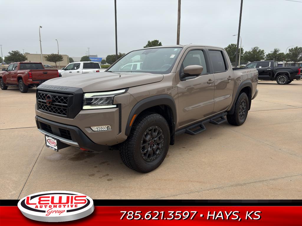 2024 Nissan Frontier PRO-4X photo 2
