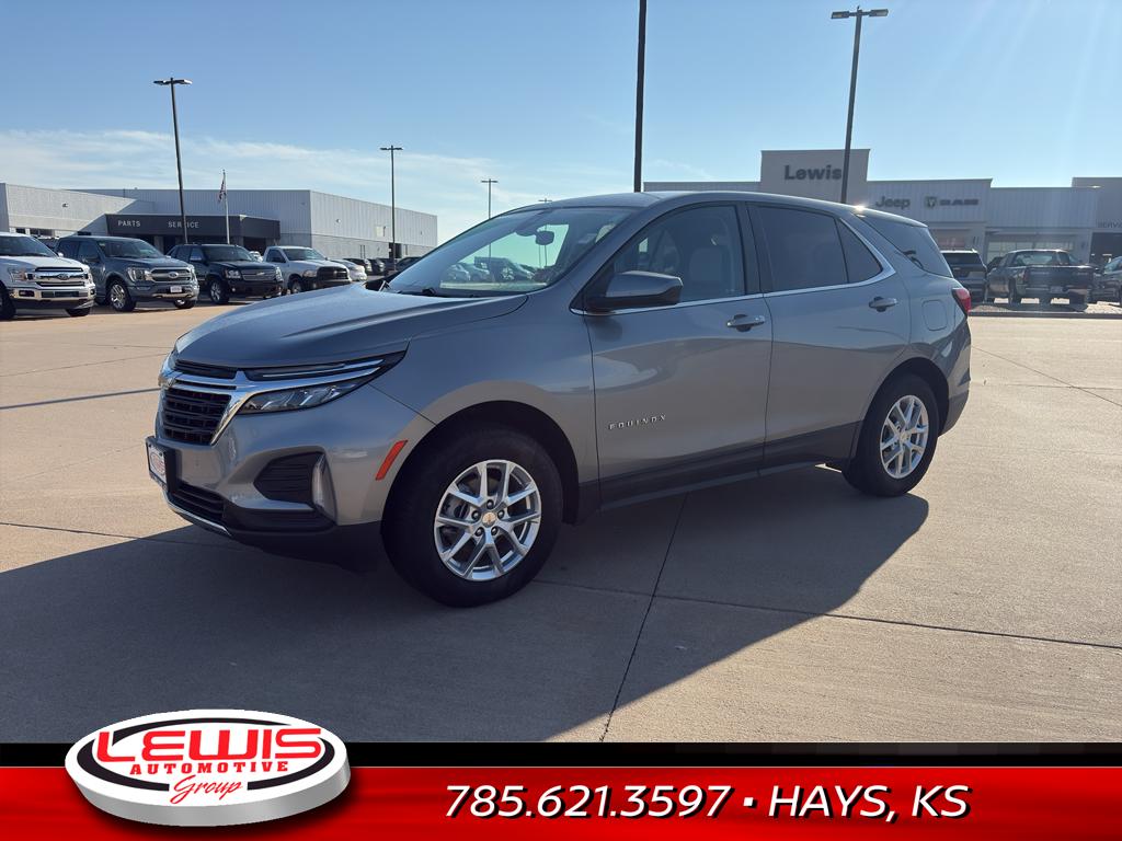 2024 Chevrolet Equinox photo 2