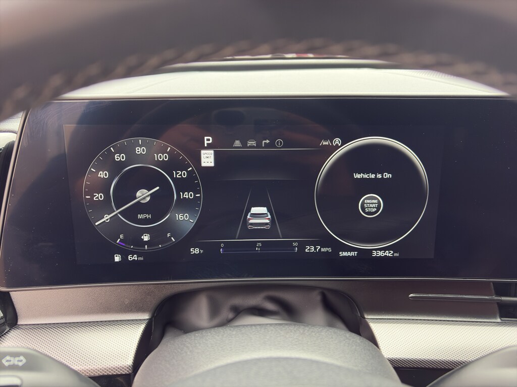 2024 Kia Sportage SX photo 2