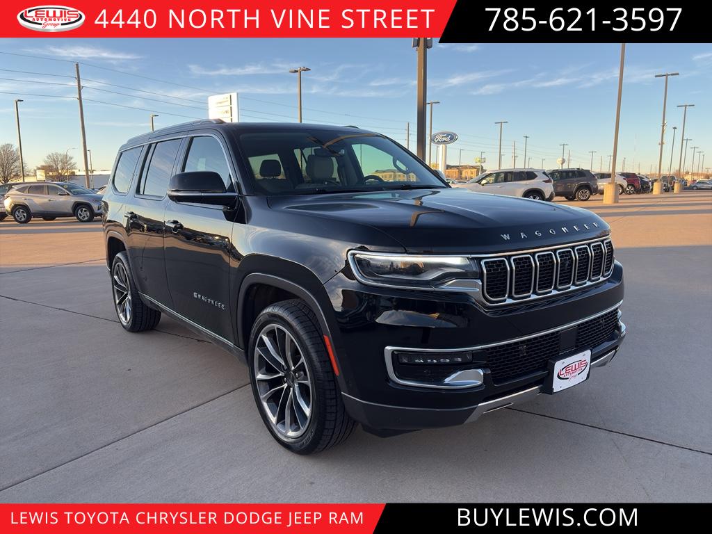 2022 Jeep Wagoneer Series III's photo