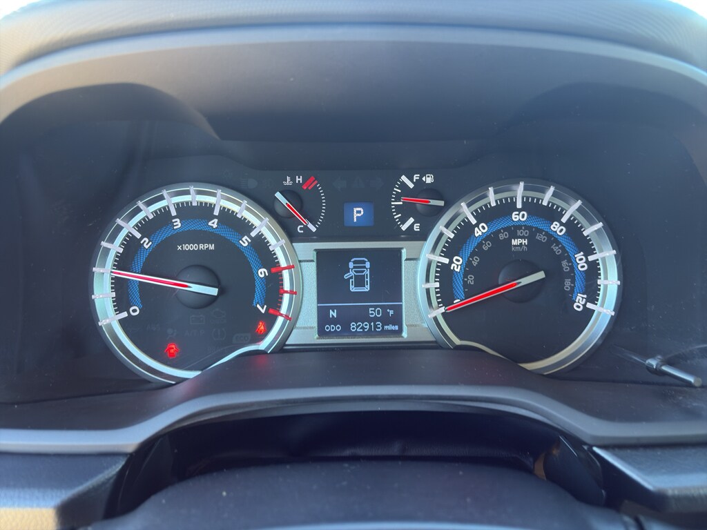 2019 Toyota 4Runner SR5 photo 2