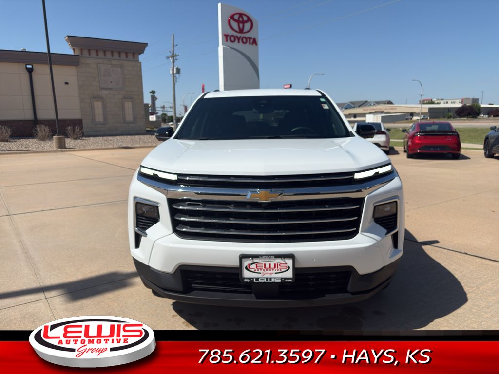 Used 2024 Chevrolet Traverse 1LT with VIN 1GNERGKS0RJ164740 for sale in Hays, KS