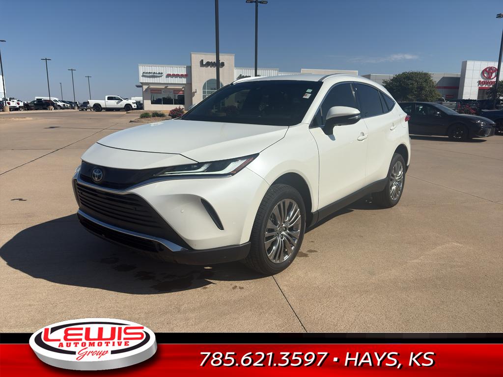 2022 Toyota Venza XLE photo 2