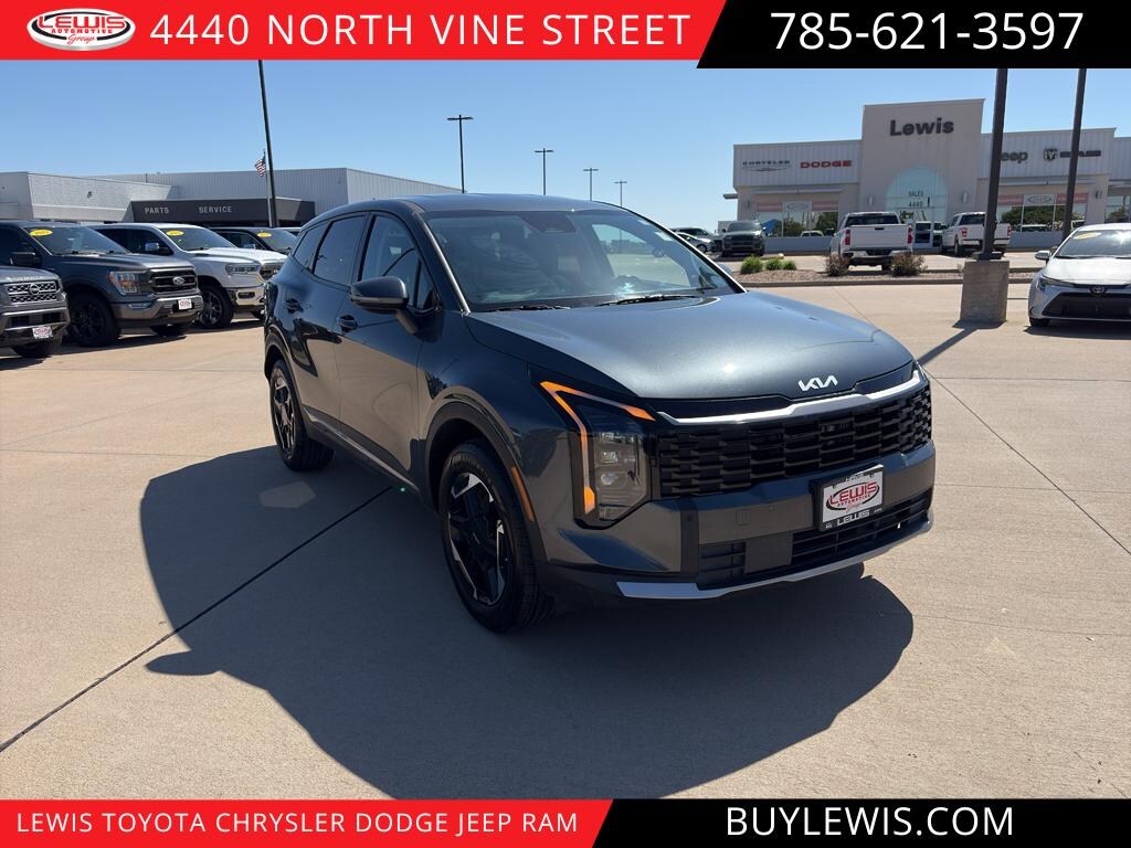 Used 2026 Kia Sportage Hybrid S SUV