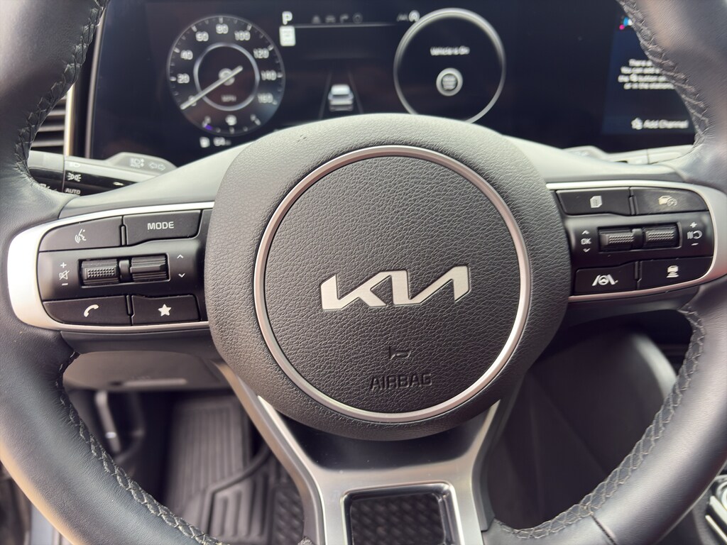 2024 Kia Sportage SX photo 3