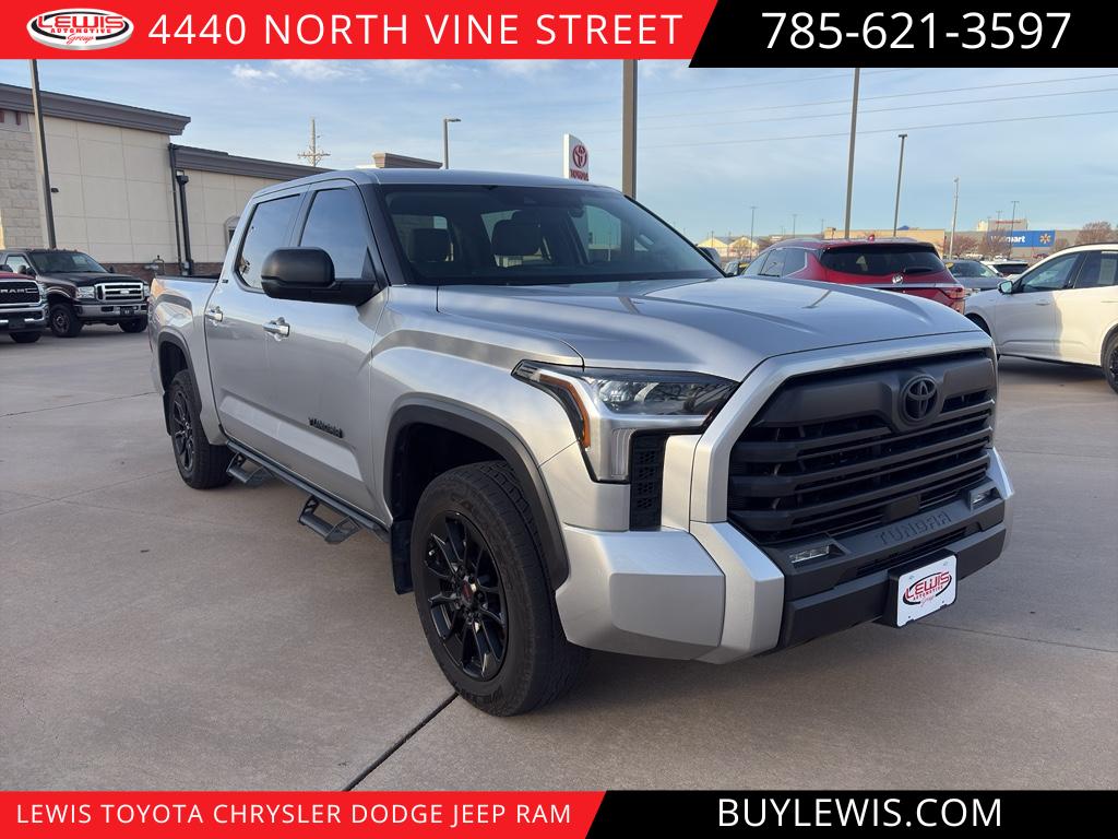 2024 Toyota Tundra SR5's photo