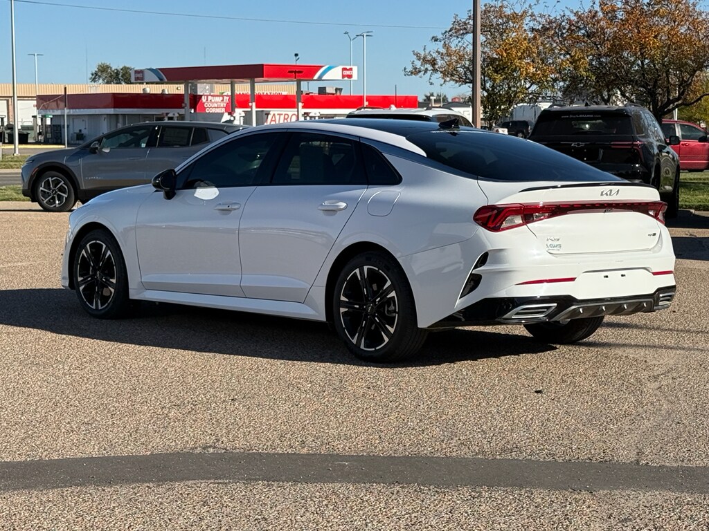 2022 Kia K5 GT-Line photo 2