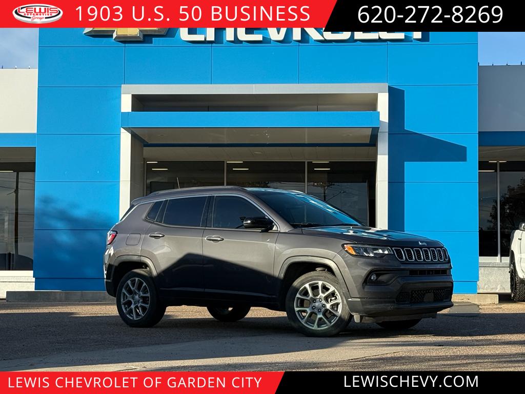 2024 Jeep Compass Latitude Lux's photo