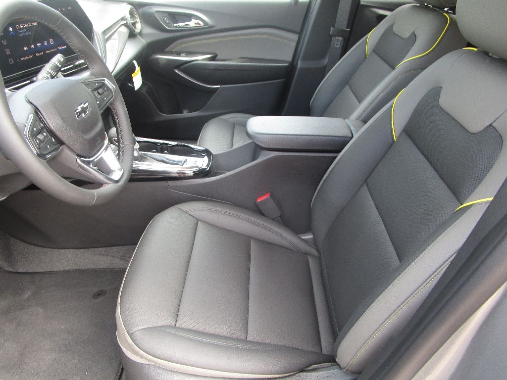 New 2025 Chevrolet Trax Activ SUV