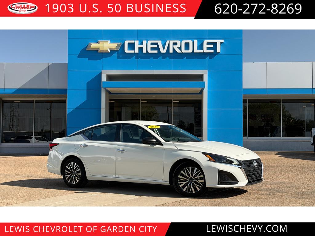 2025 Nissan Altima SV