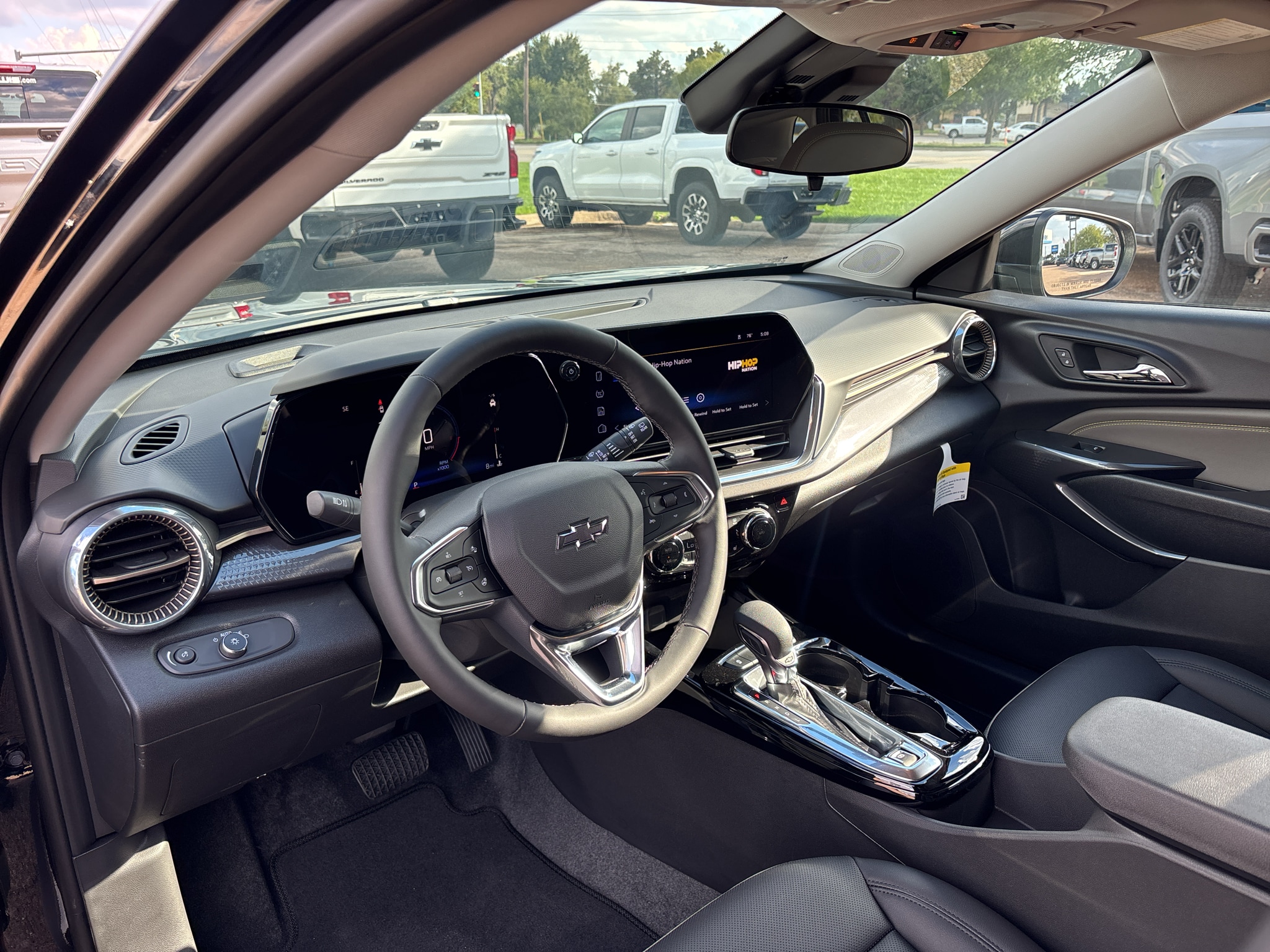 2026 Chevrolet Trax Activ - Photo 12