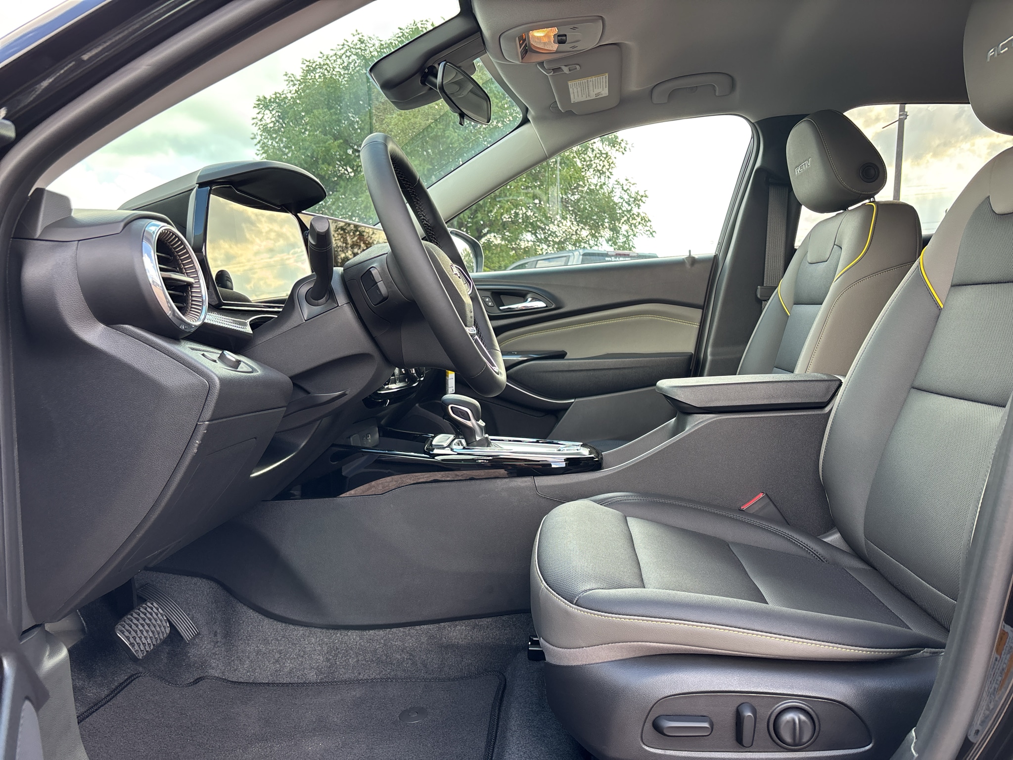 2026 Chevrolet Trax Activ - Photo 13