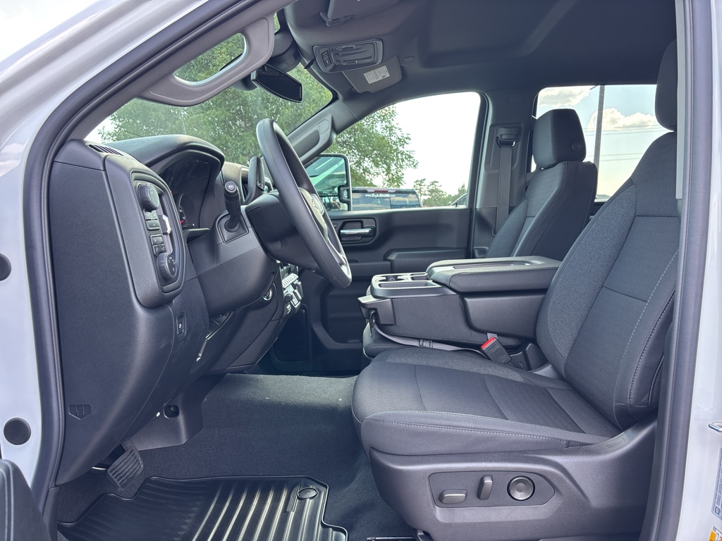 2026 Chevrolet Silverado 2500 HD Custom - Photo 16