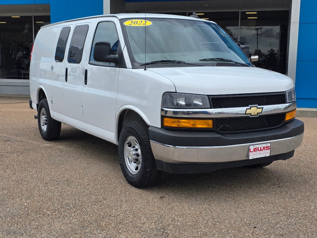 Used 2022 Chevrolet Express Cargo Work Van with VIN 1GCWGAF7XN1173980 for sale in Garden City, KS