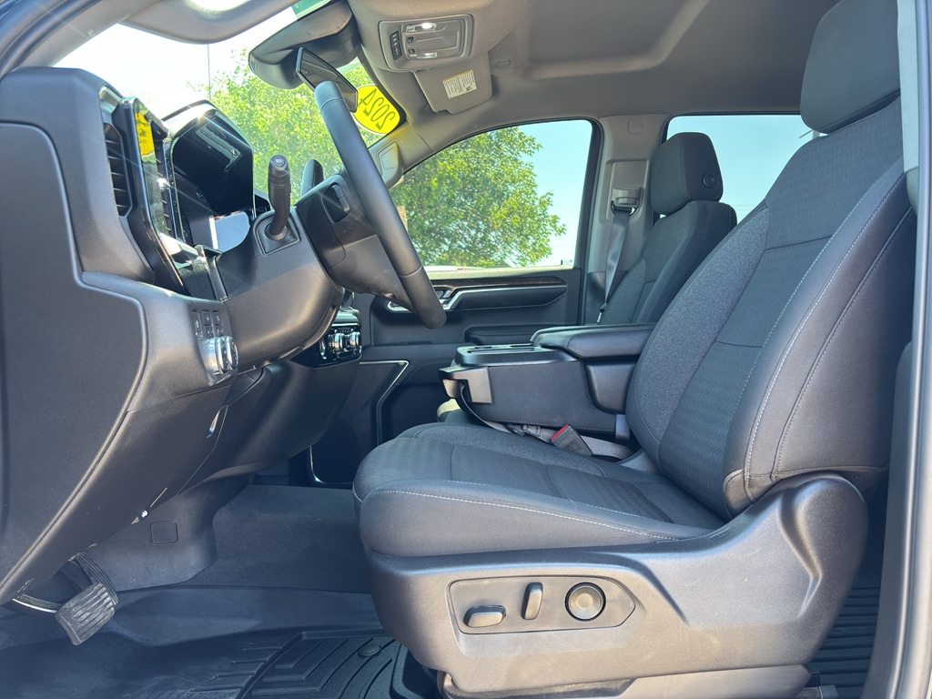 2024 GMC Sierra 1500 Elevation - Photo 13