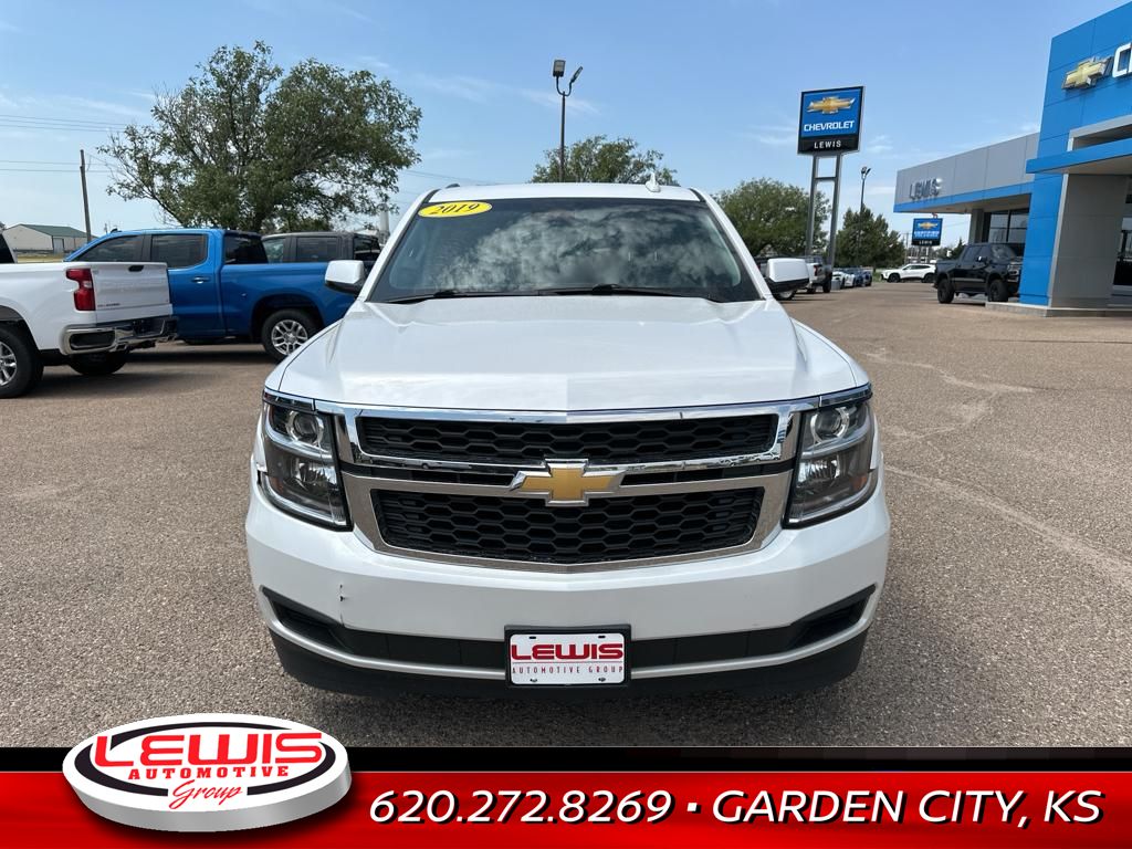 Used 2019 Chevrolet Tahoe LT with VIN 1GNSKBKC1KR400533 for sale in Garden City, KS