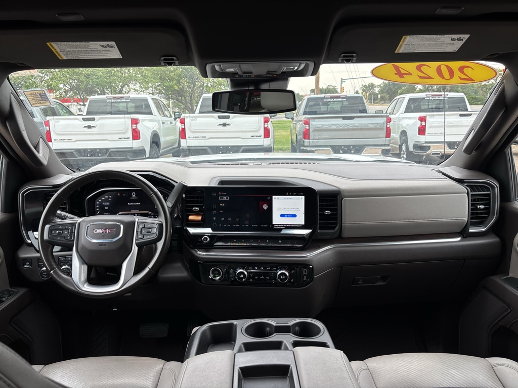 2024 GMC Sierra 1500 SLT - Photo 10