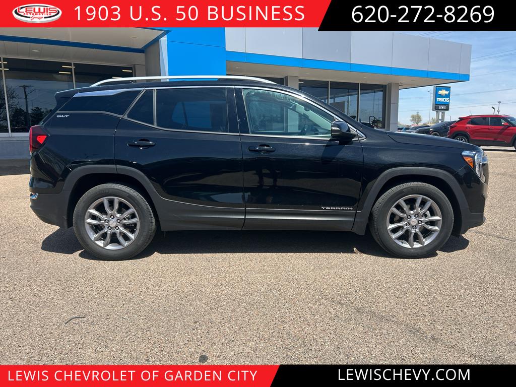 2024 GMC Terrain SLT FWD's photo