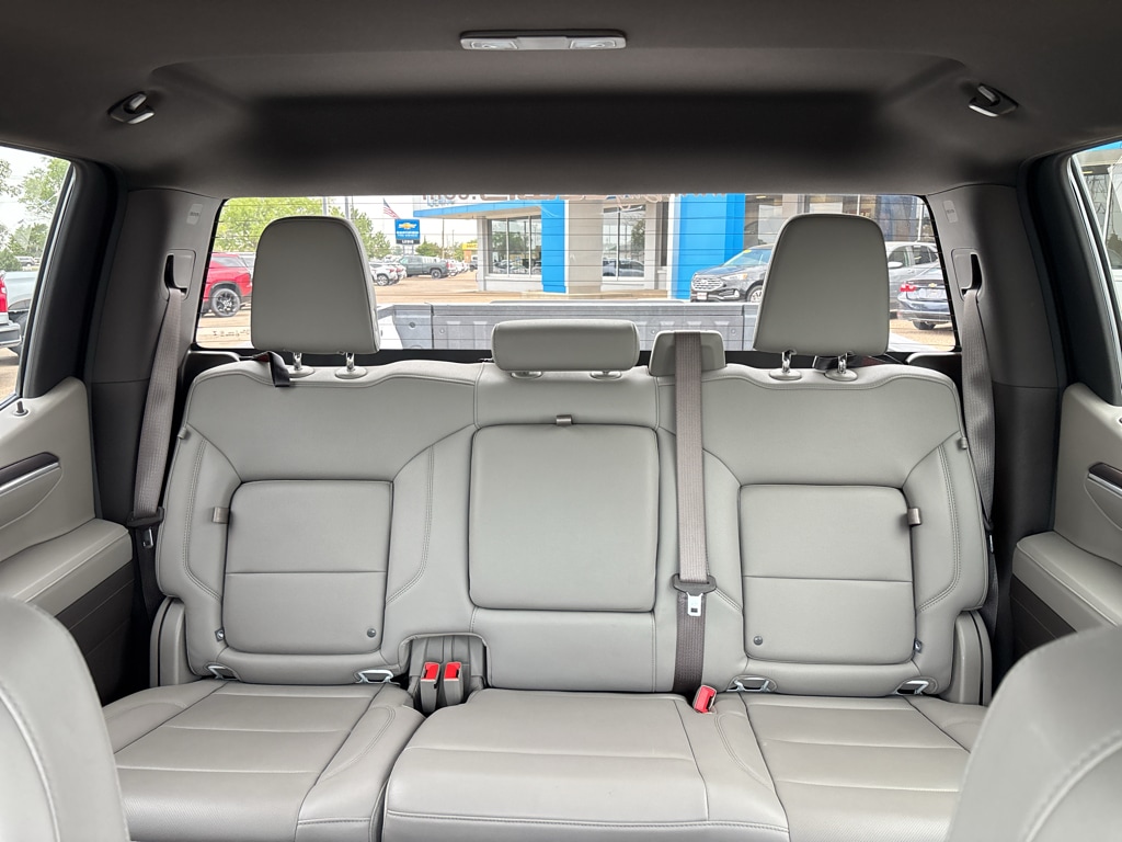 2024 GMC Sierra 1500 SLT - Photo 19
