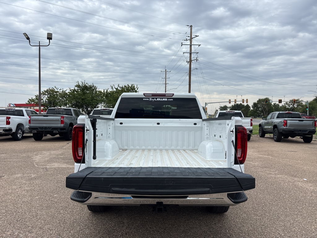 2024 GMC Sierra 1500 SLT - Photo 9
